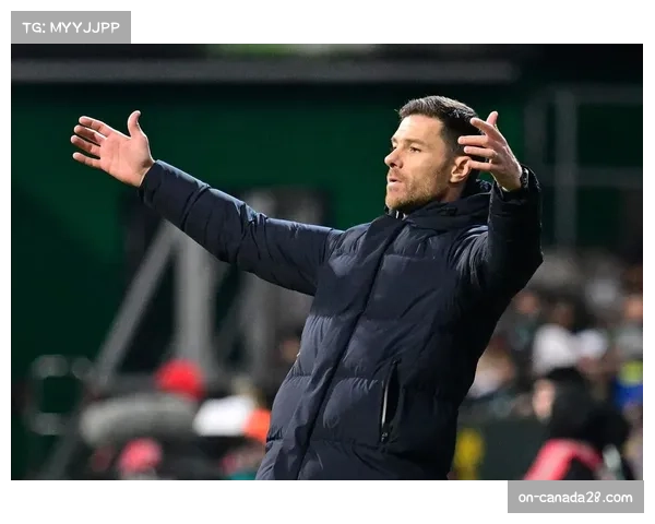 哈维-阿隆索确认下赛季继续执教勒沃库森，驳斥赴拜仁传闻